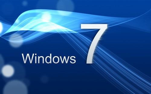 去年7月29日开始，Windows7和8的用户在推送的引导下陆续升级为Win10，在一年免费升级的诱惑中，Windows 10的市场份额节节攀高。与此同时，Windows7的份额也产生了相应的下降，在这一年中，Win7的份额从60.73%下降至49.05%。