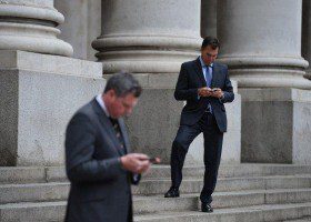 小心公共WiFi！能让你的手机变“砖头”